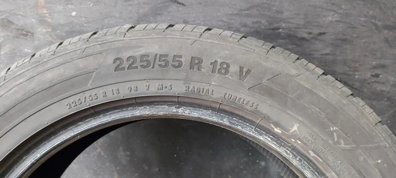 Гуми Всесезонни 225/55R18, снимка 8 - Гуми и джанти - 35608275