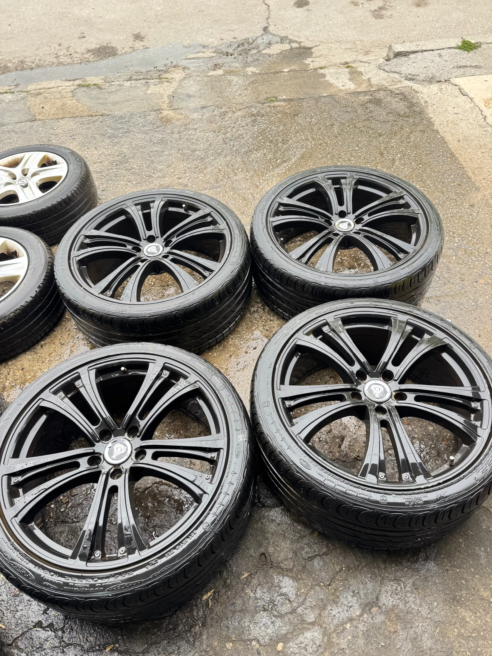 Гуми с джанти Syron 295/30R22