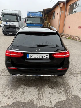 Mercedes-Benz E 220 AMG line, снимка 6