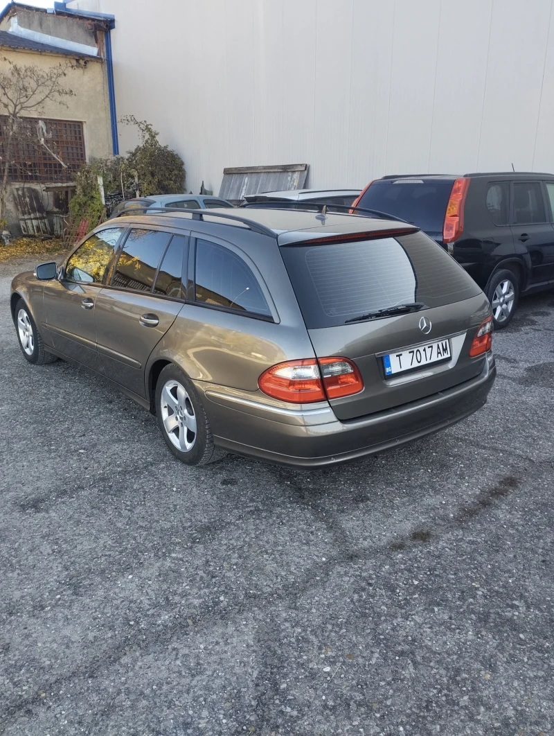 Mercedes-Benz E 320, снимка 13 - Автомобили и джипове - 48011379