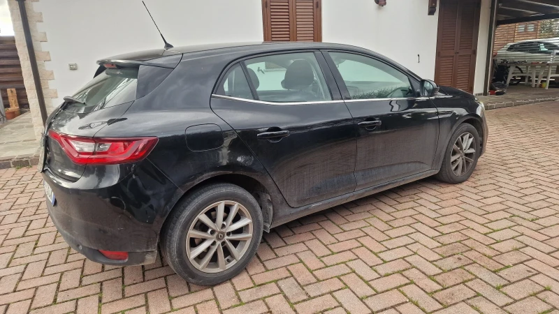 Renault Megane 1.5DCI, снимка 4 - Автомобили и джипове - 48738149