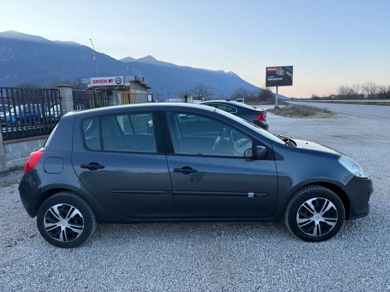 Renault Clio 1.5 DCI 68 к.с., снимка 6 - Автомобили и джипове - 49025494