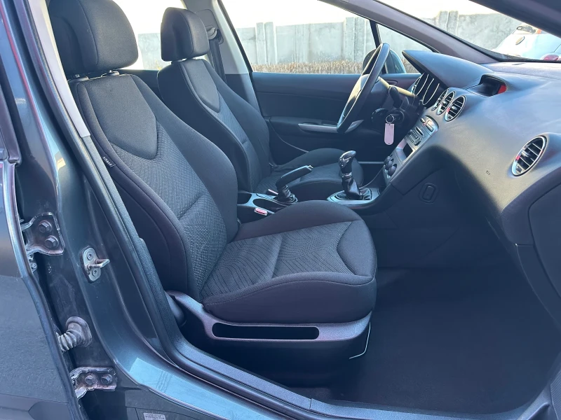 Peugeot 308  1.6HDI, 109к.с, SW, Регистриран, Обслужен, 2к-тГУ, снимка 9 - Автомобили и джипове - 49164646