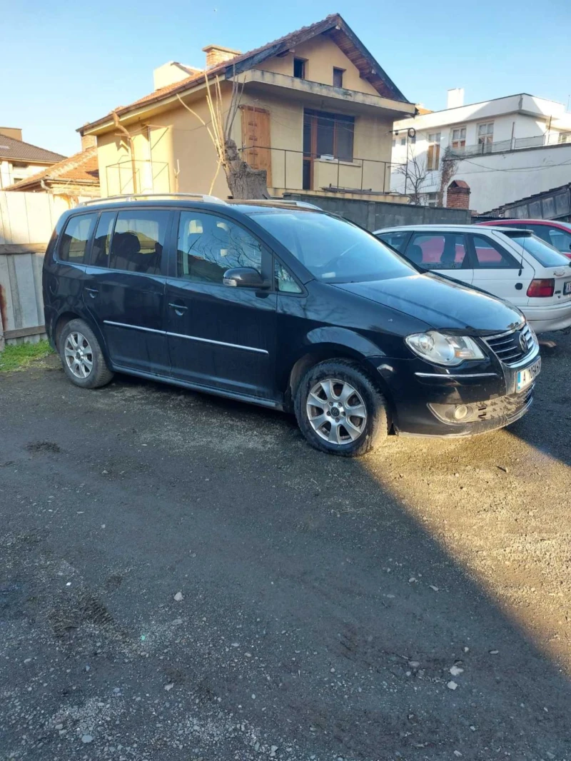 VW Touran, снимка 3 - Автомобили и джипове - 49213813