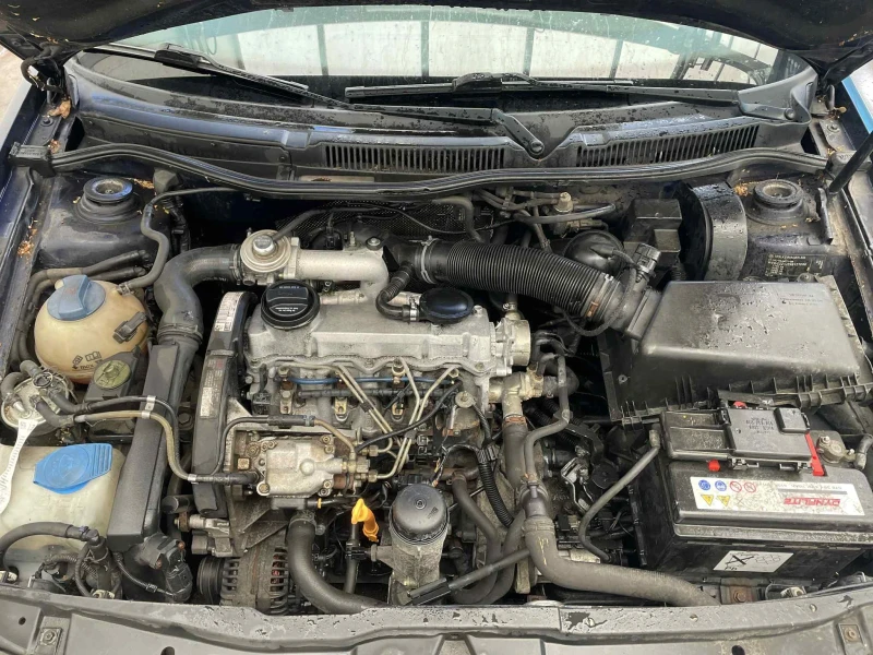 VW Golf 1.9 90, снимка 10 - Автомобили и джипове - 52434890