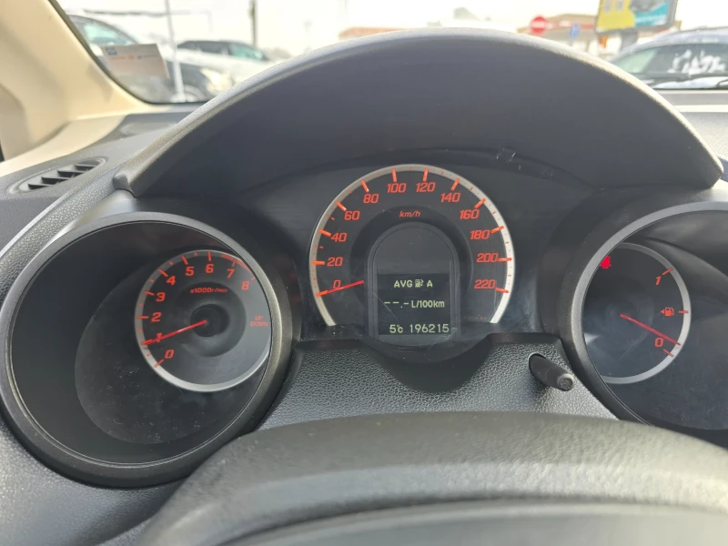 Honda Jazz 1.2, снимка 11 - Автомобили и джипове - 52904323