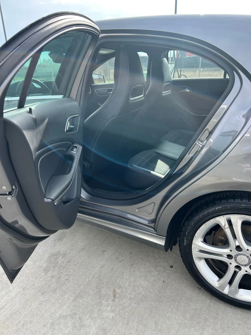 Mercedes-Benz A 160 1.6CDI/2014, снимка 11 - Автомобили и джипове - 53399033