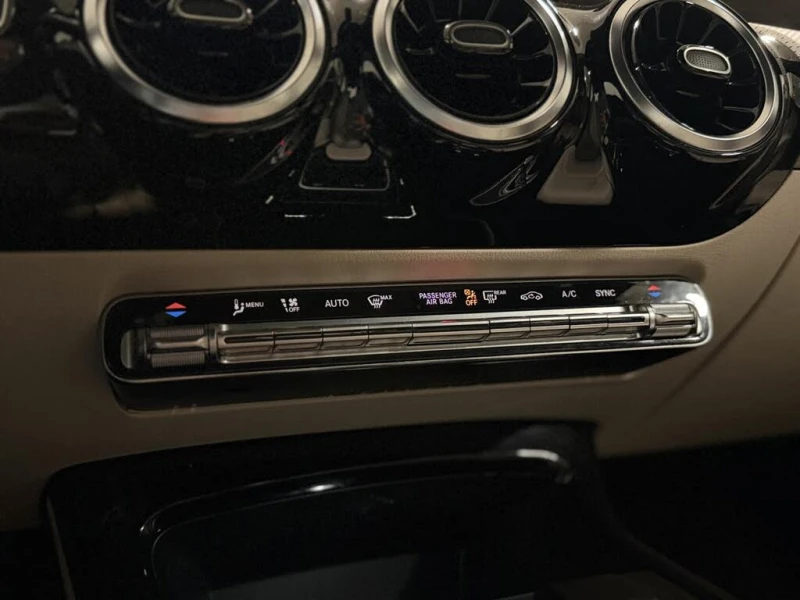 Mercedes-Benz A 220 4 MATIC * АвтоКредит(ЦЕНА ДО БГ), снимка 13 - Автомобили и джипове - 53576611