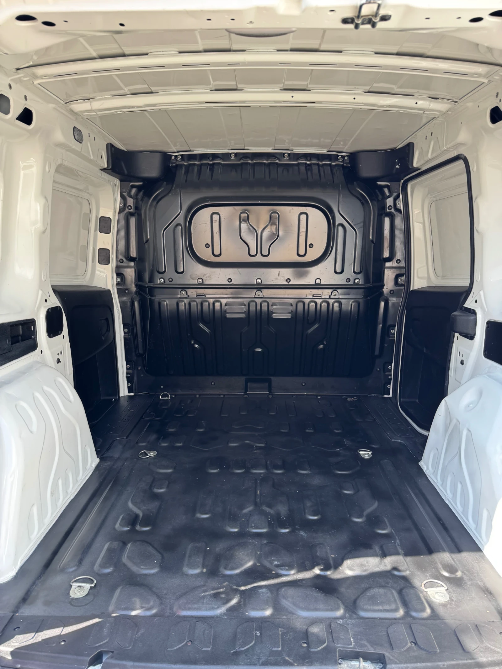 Opel Combo 1.3 90 к.с. ПЕРФЕКТЕН, КЛИМАТИК, КАМЕРА - изображение 6