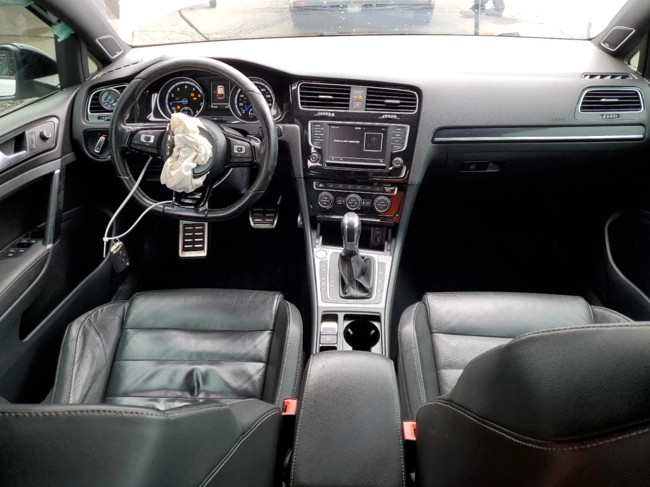 VW Golf R 2.0T 4x4 - изображение 8