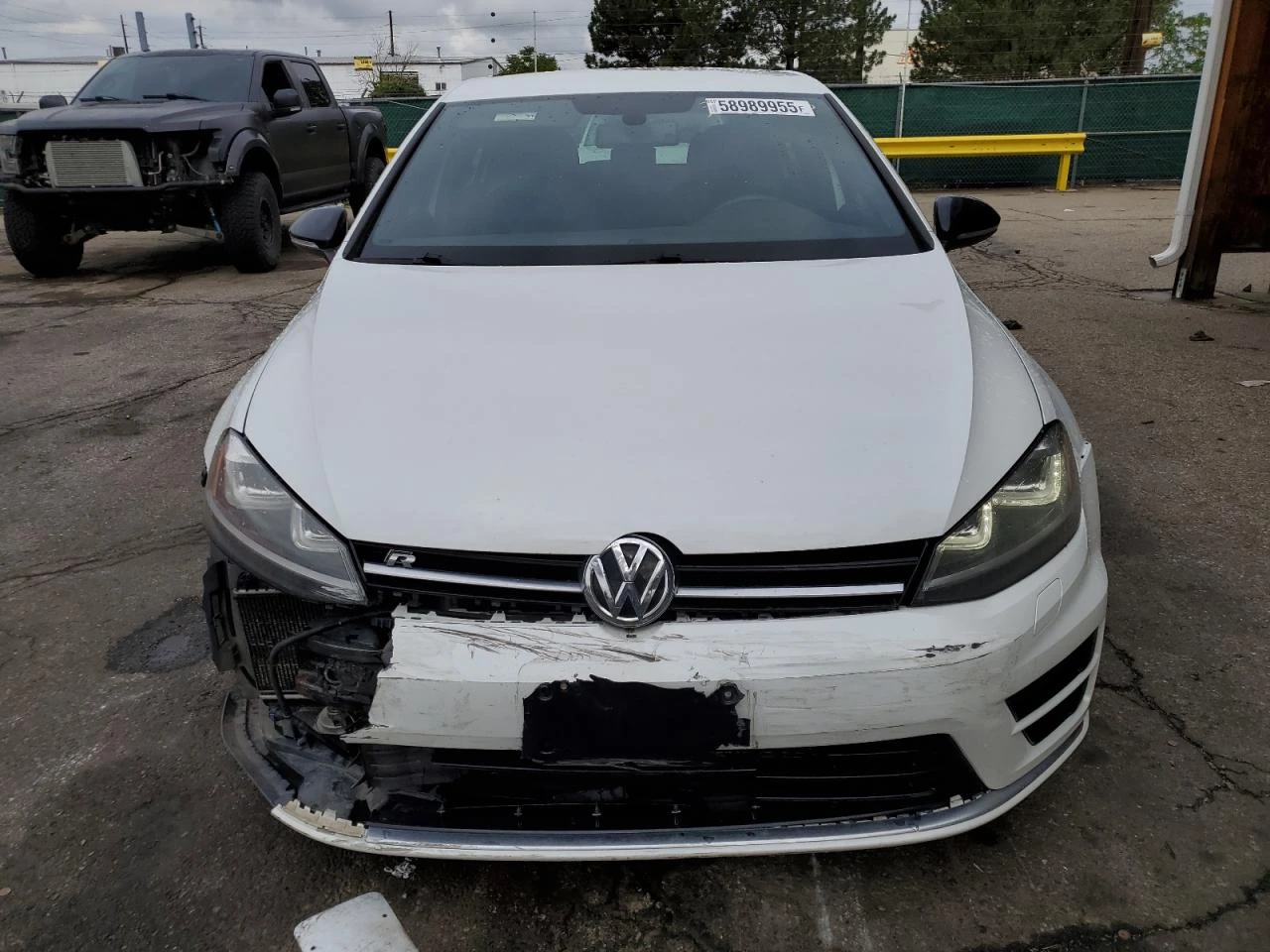VW Golf R 2.0T 4x4 - изображение 5