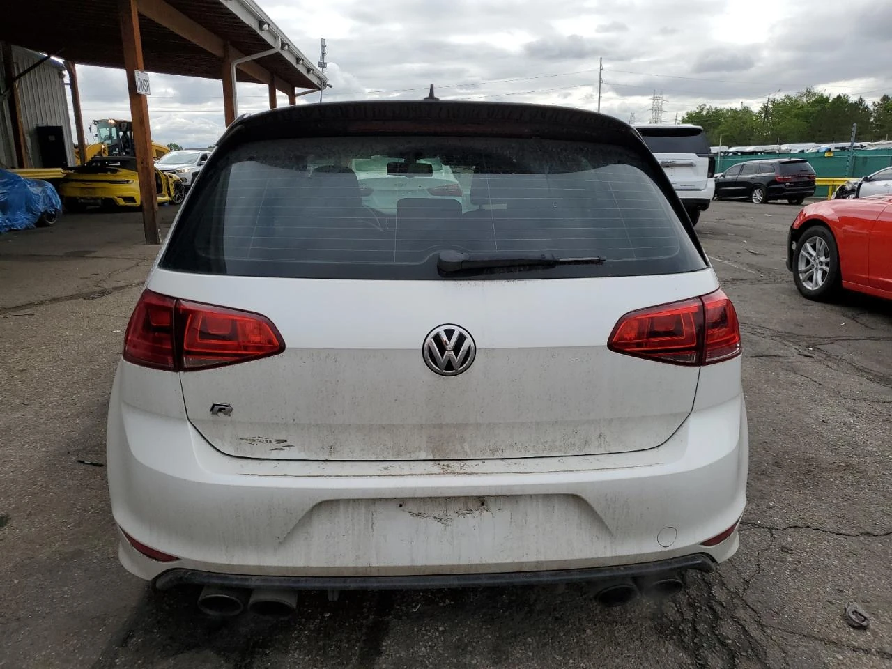 VW Golf R 2.0T 4x4 - изображение 6