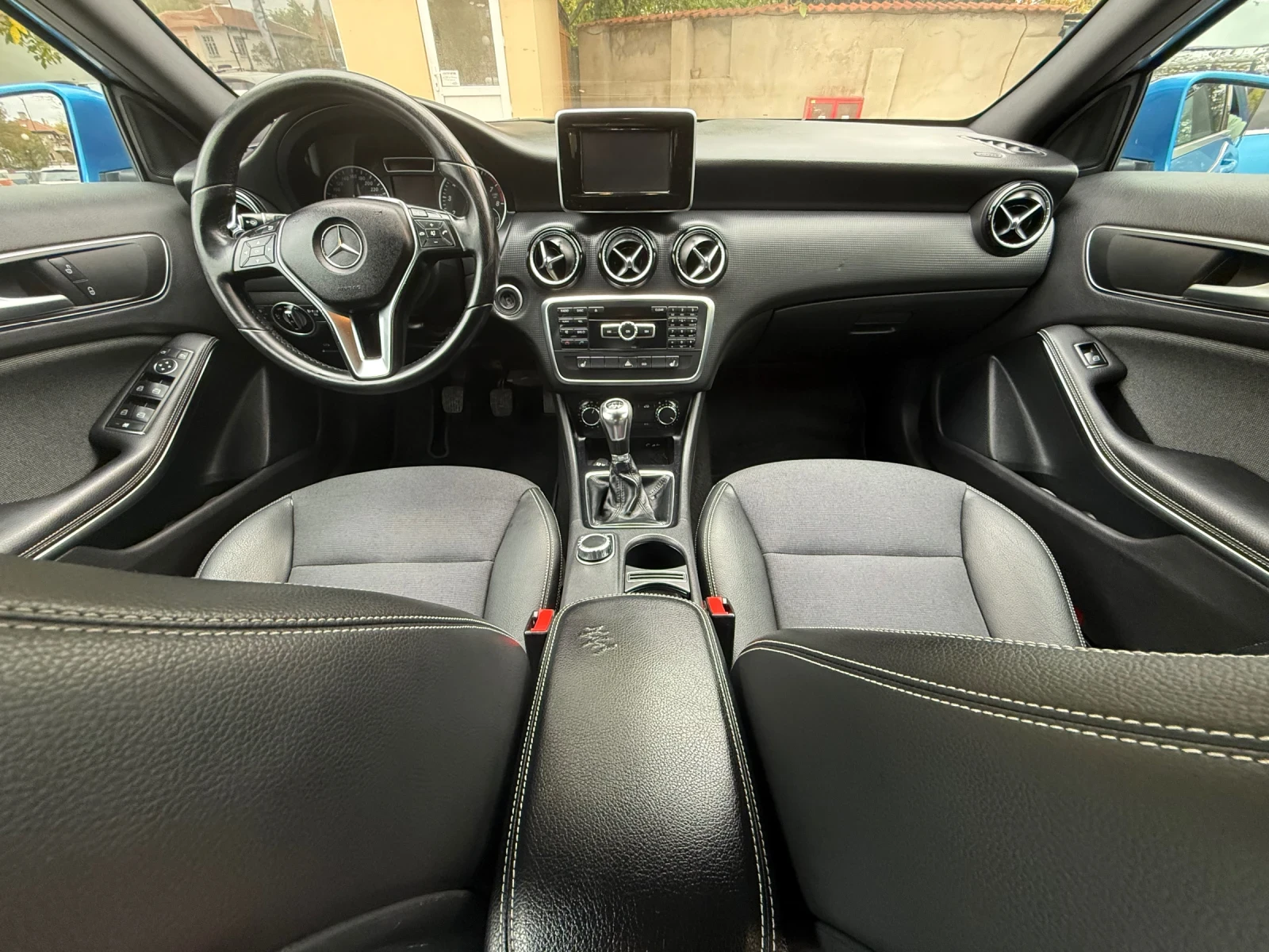 Mercedes-Benz A 180 Style - EURO6b  | Mobile.bg — изображение 11