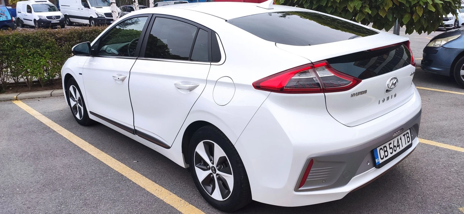 Hyundai Ioniq Premium 28kW - изображение 4