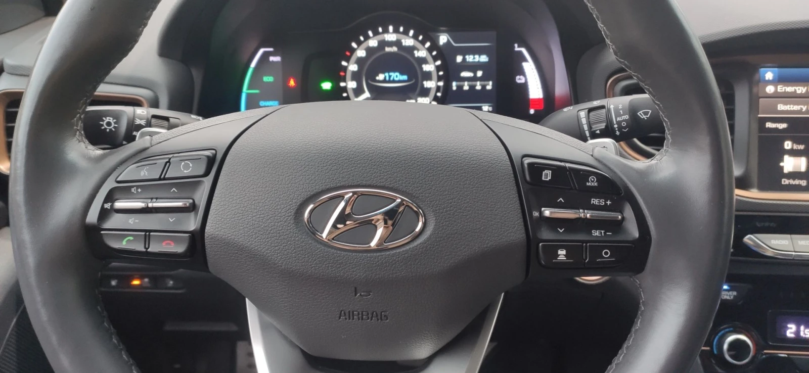 Hyundai Ioniq Premium 28kW - изображение 6