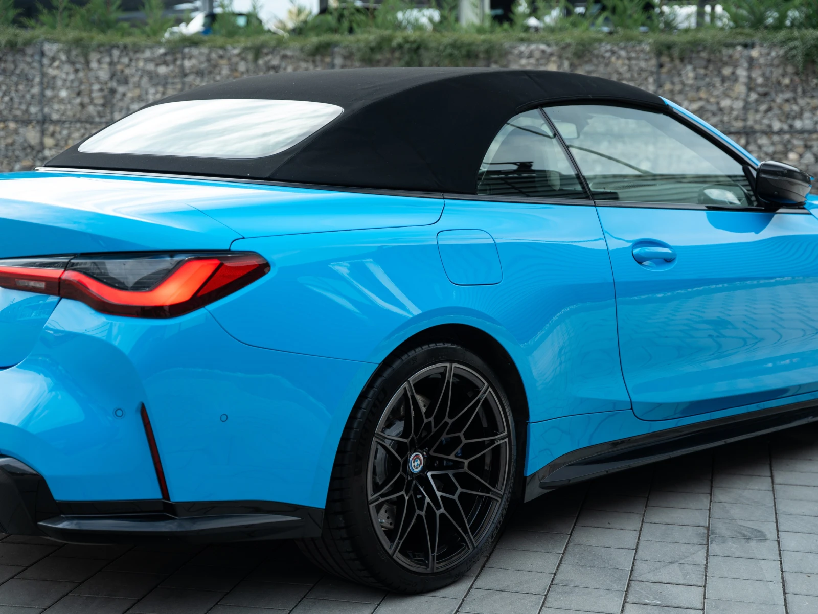 BMW M4 Cabrio Competition xDrive - изображение 7