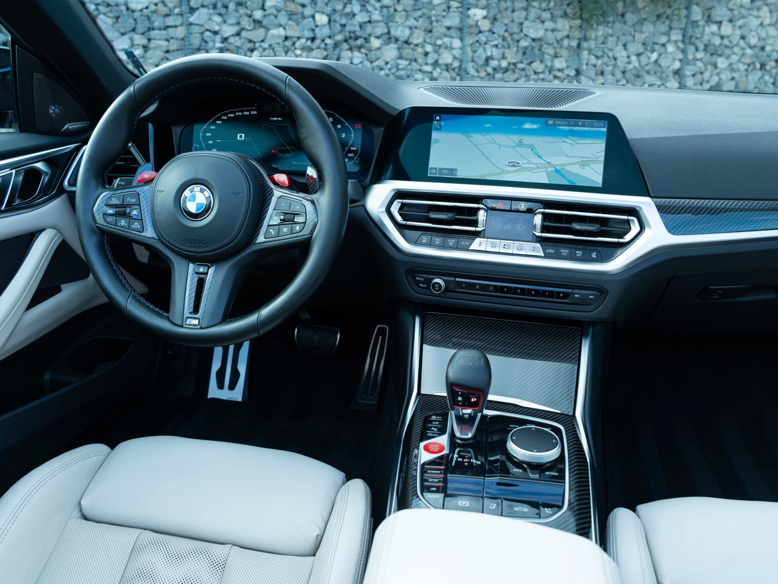 BMW M4 Cabrio Competition xDrive - изображение 10