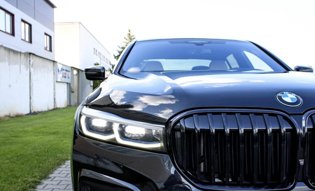 BMW 740 M-Sport xDrive - изображение 7