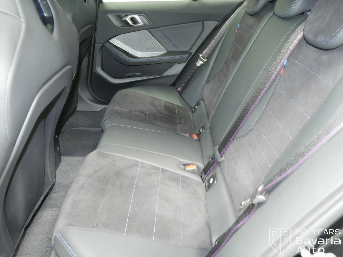 BMW 120 i M Sport Paket Steptronic - изображение 8