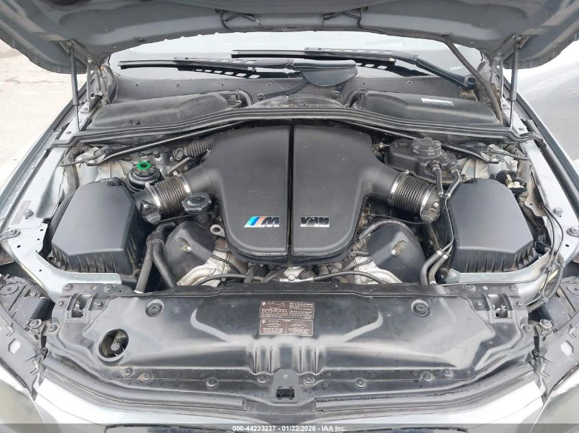 BMW M5 5.0L V10 500кс - изображение 10