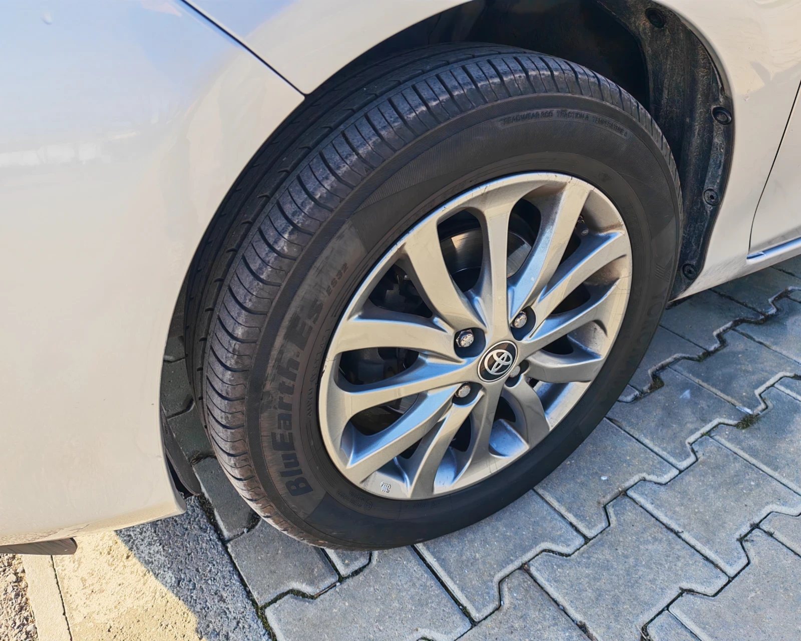 Toyota Yaris, снимка 9 - Автомобили и джипове - 53740868