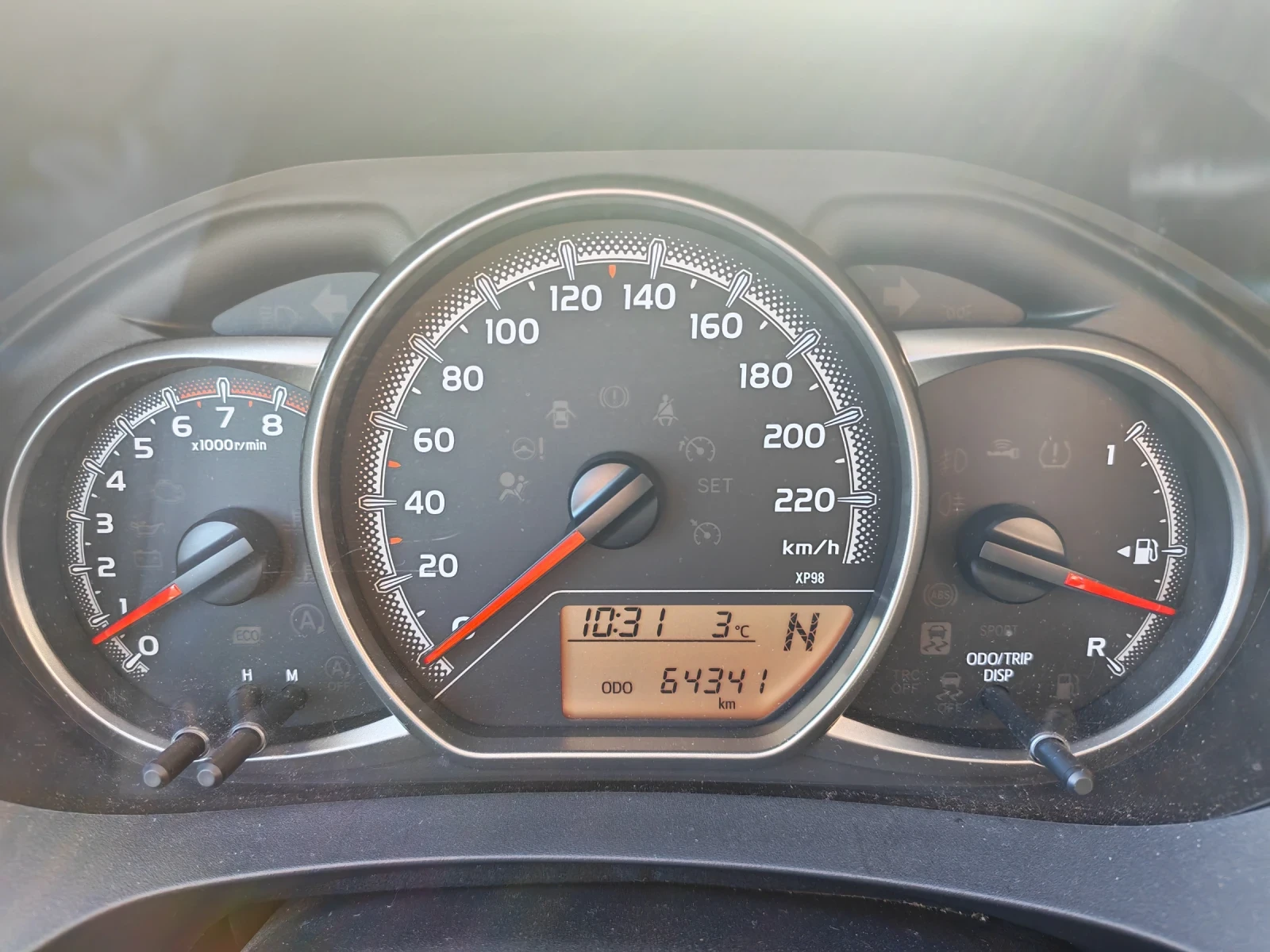 Toyota Yaris, снимка 12 - Автомобили и джипове - 53740868