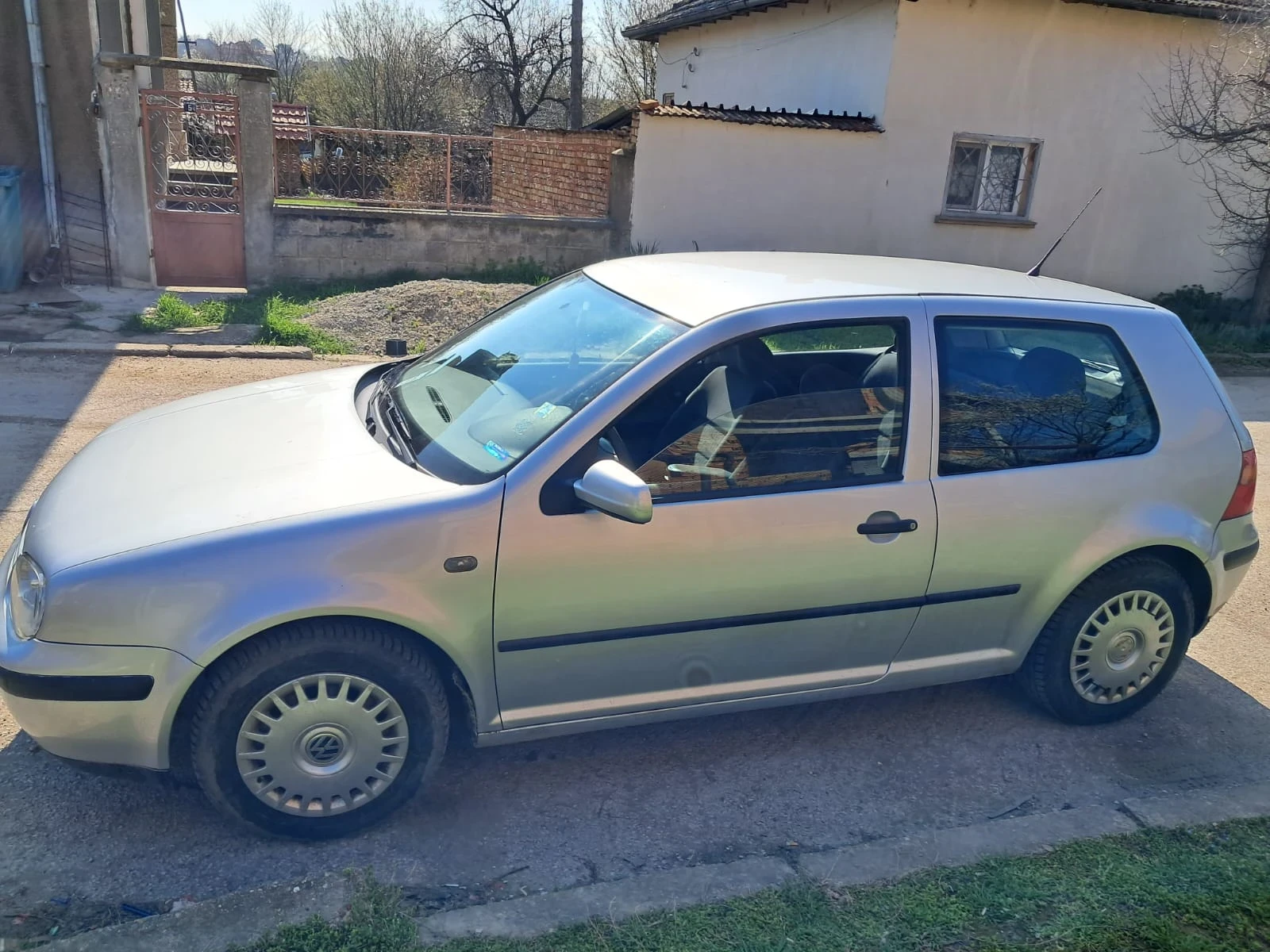 VW Golf, снимка 4 - Автомобили и джипове - 54071219