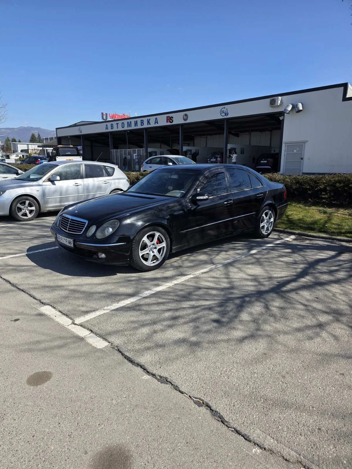 Mercedes-Benz E 270, снимка 5 - Автомобили и джипове - 54138772