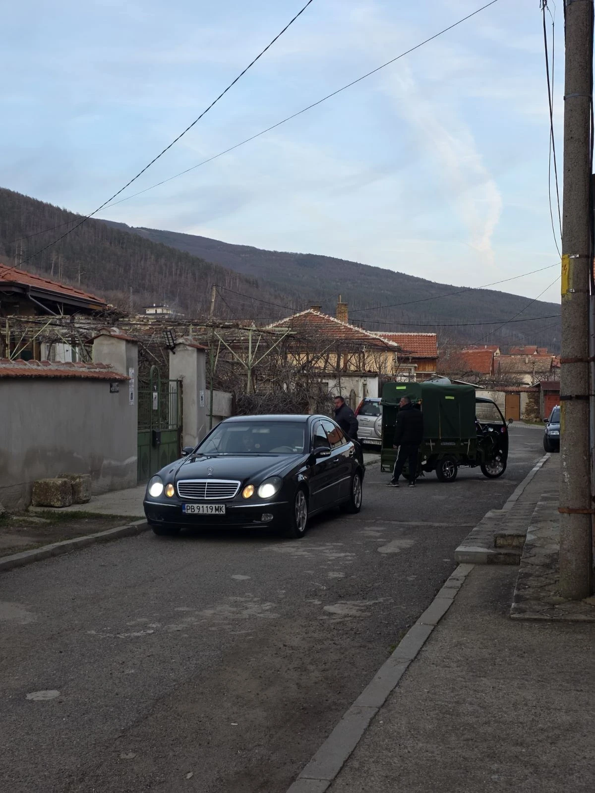 Mercedes-Benz E 270, снимка 8 - Автомобили и джипове - 54138772