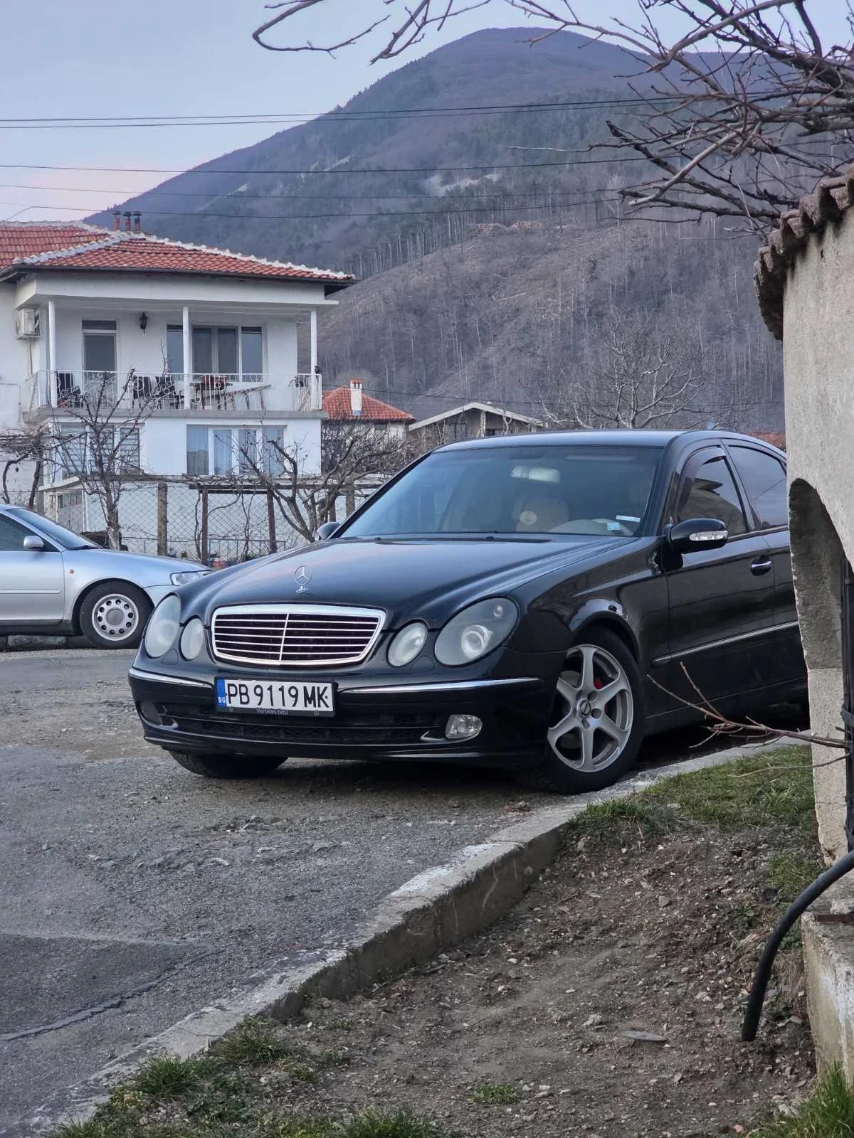 Mercedes-Benz E 270, снимка 12 - Автомобили и джипове - 54138772