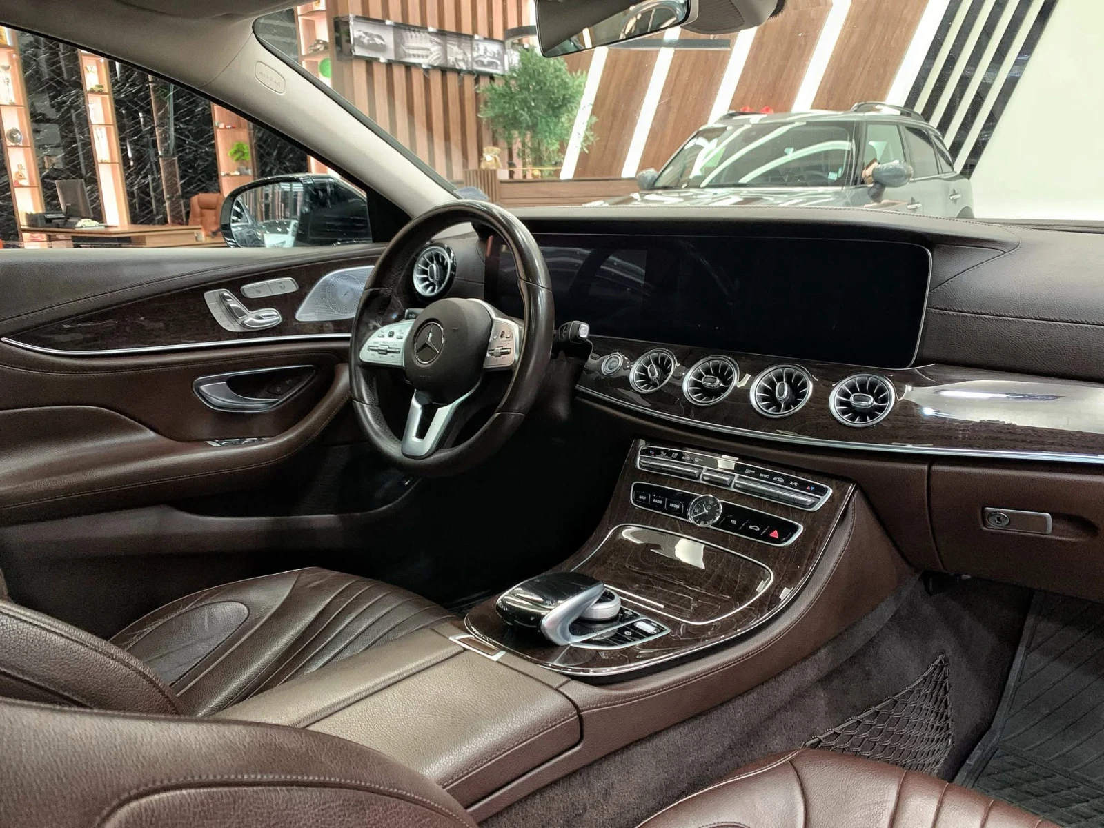 Mercedes-Benz CLS 350 4MATIC| AMG line| PANO  | Mobile.bg � ����������� 12