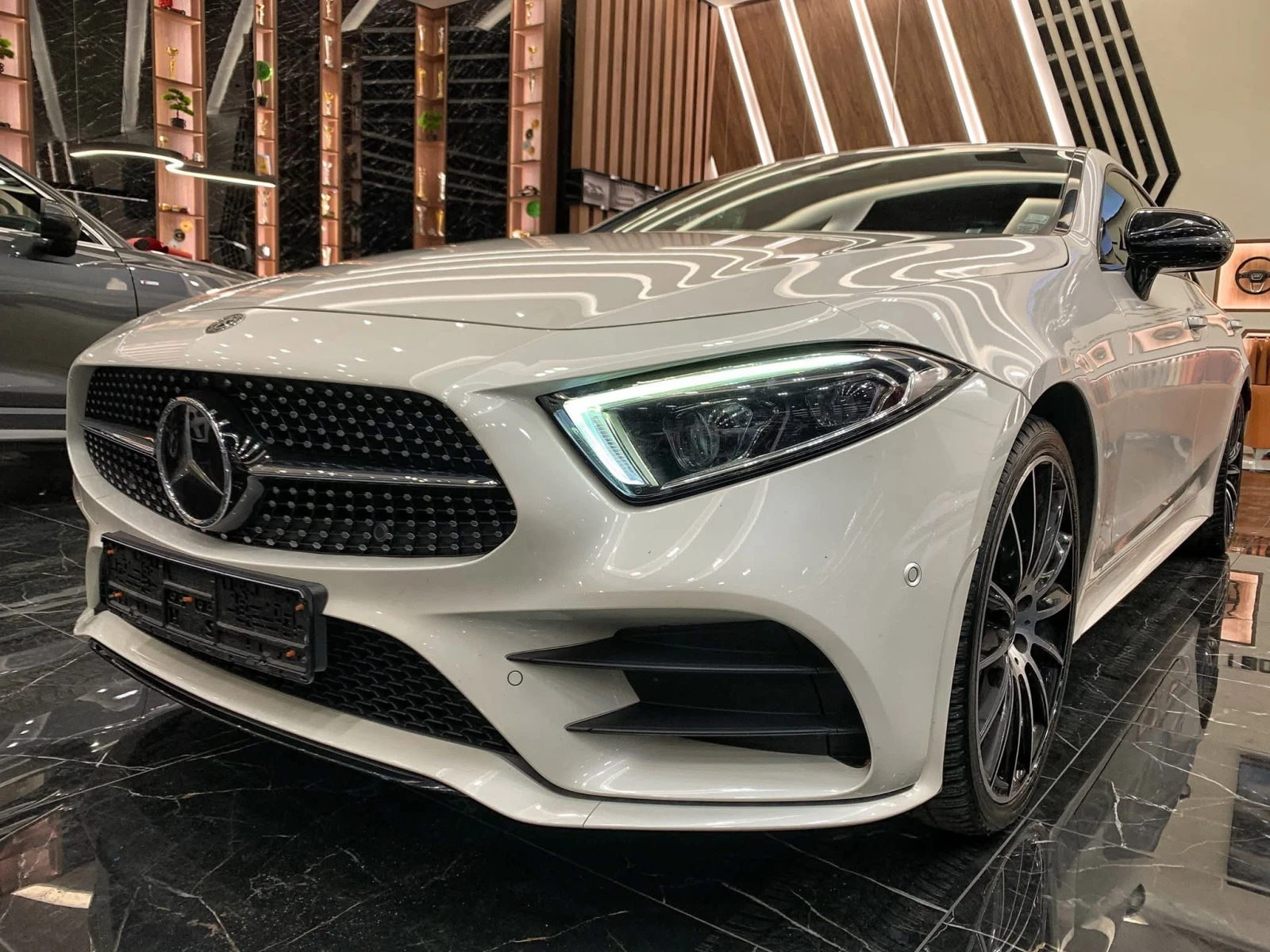 Mercedes-Benz CLS 350 4MATIC| AMG line| PANO  | Mobile.bg � ����������� 3