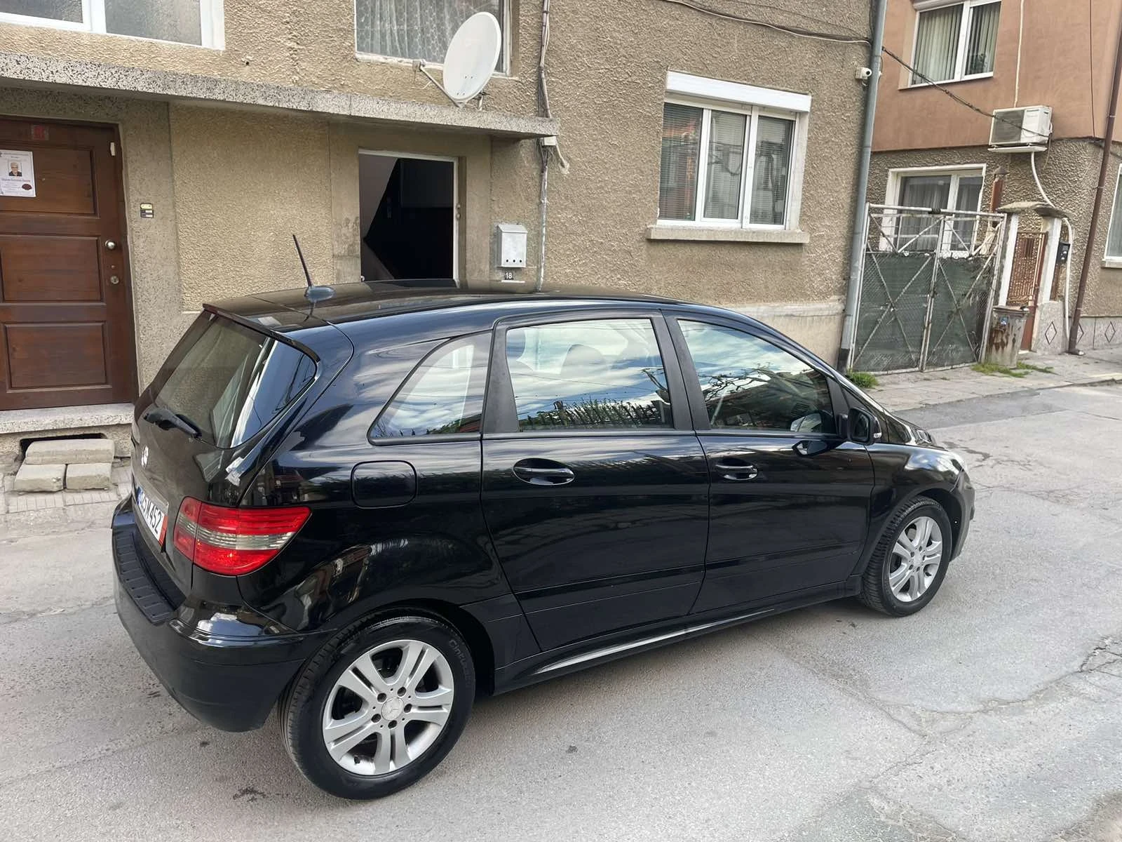 Mercedes-Benz B 180 Mercedes B 180 Avtomatik Euro5, снимка 2 - Автомобили и джипове - 54577438