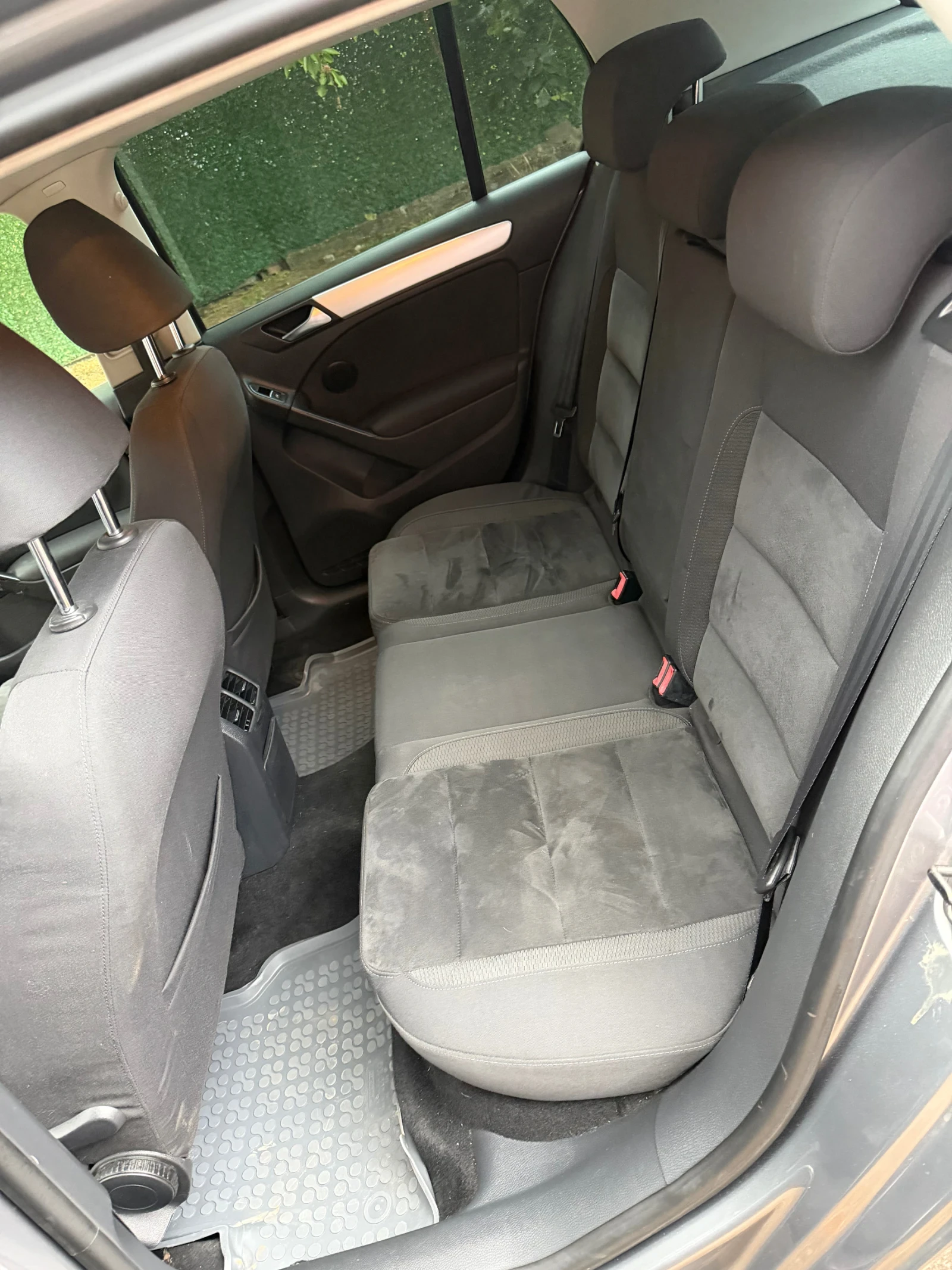 VW Golf VW Golf 1.6i-чисто нова газова уредба , снимка 6 - Автомобили и джипове - 54646088