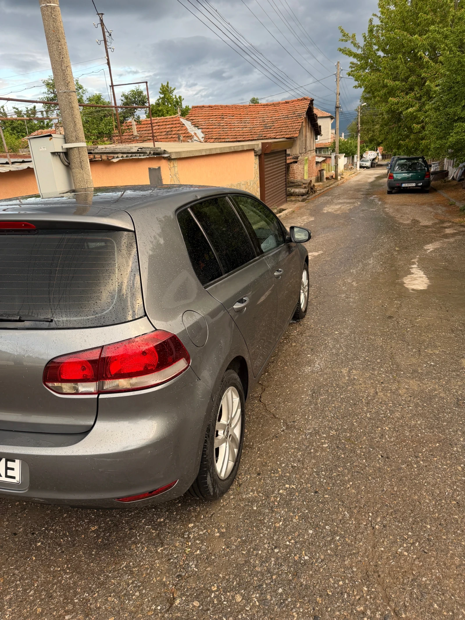 VW Golf VW Golf 1.6i-чисто нова газова уредба , снимка 2 - Автомобили и джипове - 54646088