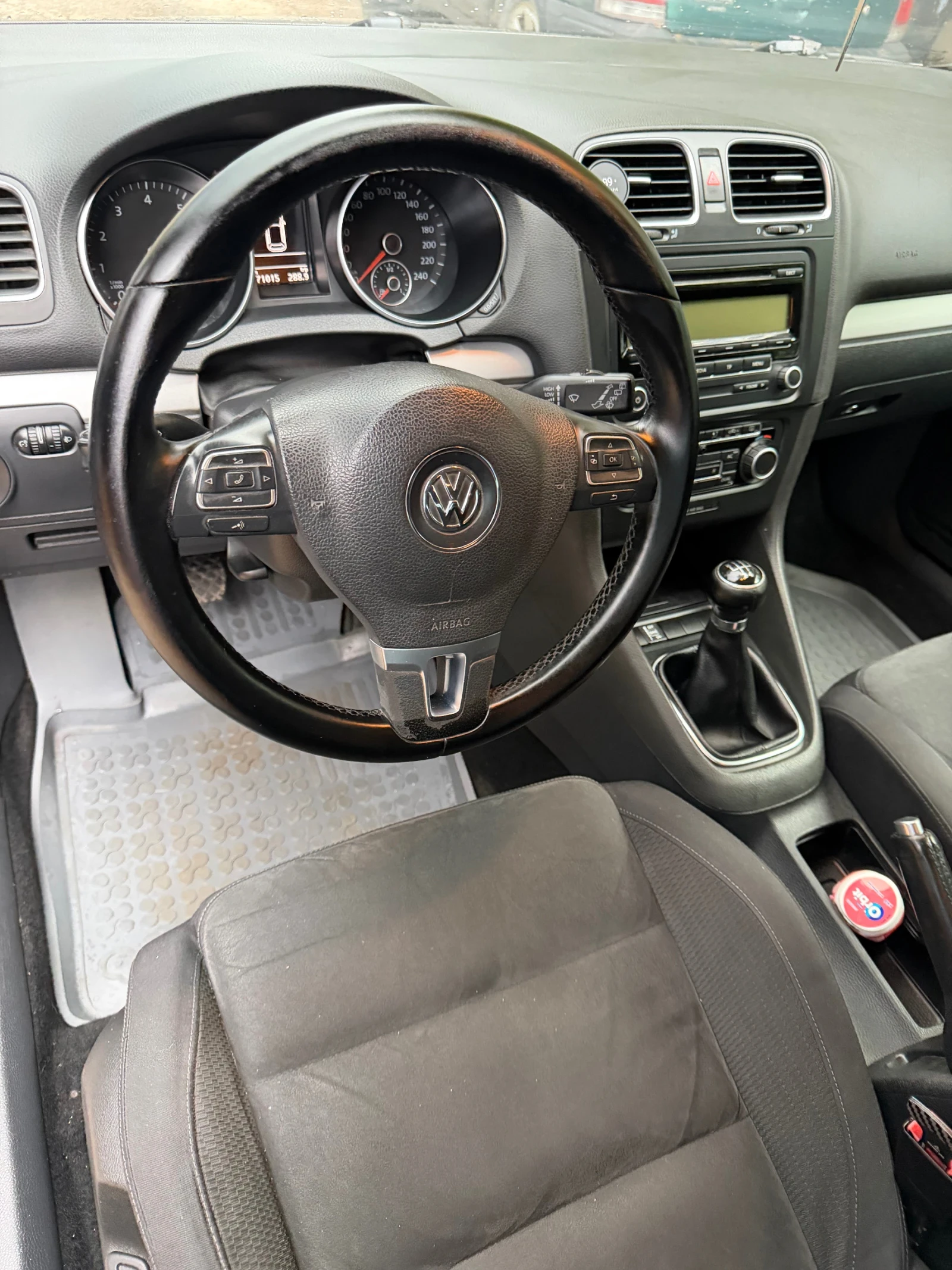 VW Golf VW Golf 1.6i-чисто нова газова уредба , снимка 12 - Автомобили и джипове - 54646088
