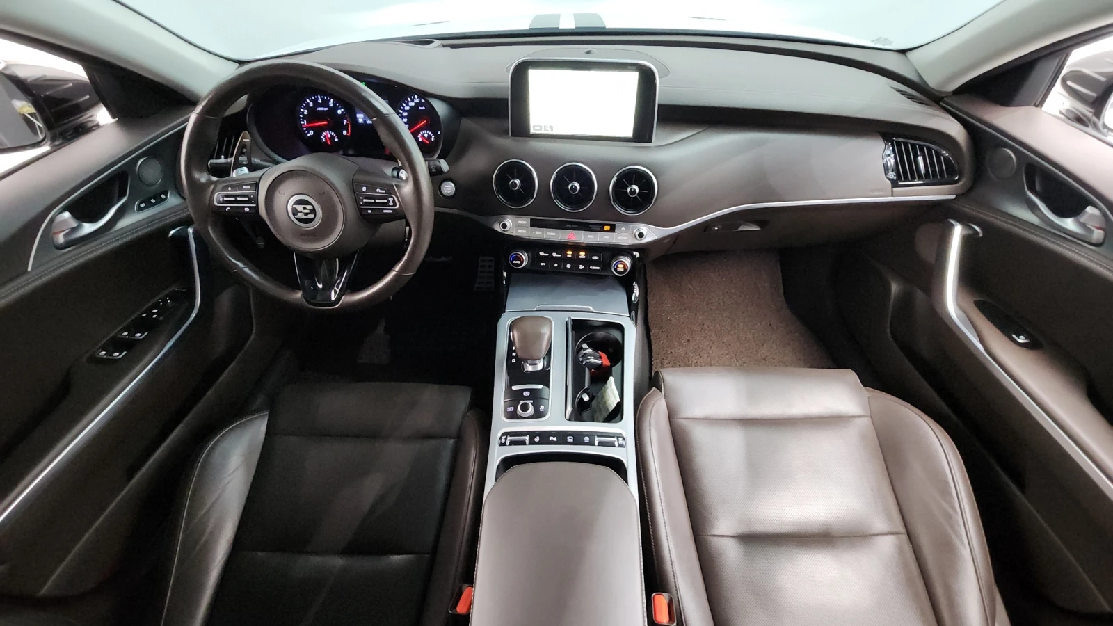 Kia Stinger Dream Edition | HUD | 360 Camera | Lexicon Sound, снимка 7 - Автомобили и джипове - 54885500
