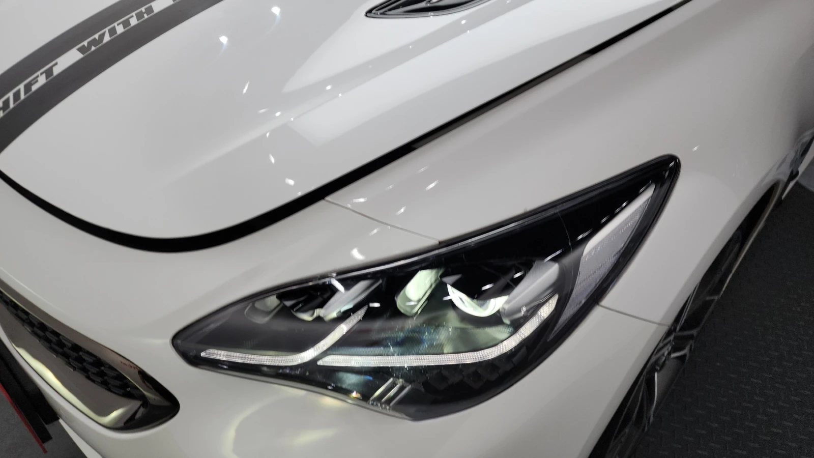 Kia Stinger Dream Edition | HUD | 360 Camera | Lexicon Sound, снимка 5 - Автомобили и джипове - 54885500