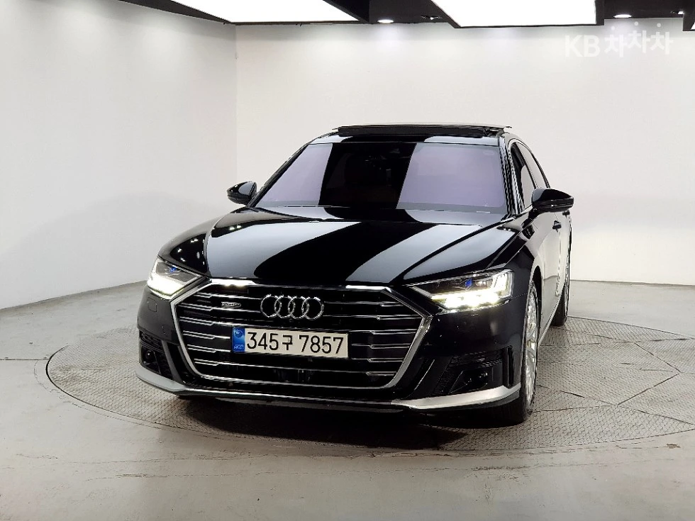 Audi A8 LWB 55TFSI HEAD UP 360CAM Bang & Olufsen EKPAHИ , снимка 3 - Автомобили и джипове - 55514099
