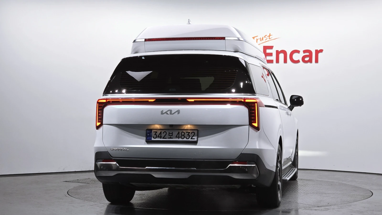 Kia Carnival 3.5* ОБДУХВАНЕ* ЕЛ. БАГАЖНИК* 360* HUD* КРАЙНА ЦЕН, снимка 4 - Автомобили и джипове - 55872549