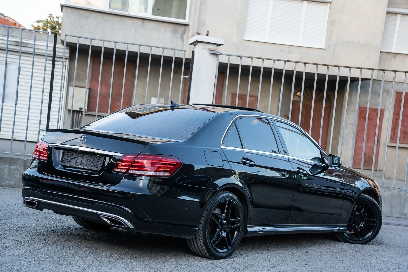 Mercedes-Benz E 350 CDI-AMG-FACE-DISTR-KEYLESS-ОБДУХ-LINE ASSIST-FULL, снимка 7 - Автомобили и джипове - 56237874