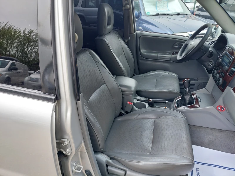 Suzuki Grand vitara 2, 7i-184кс.-ТОП, снимка 9 - Автомобили и джипове - 49782389