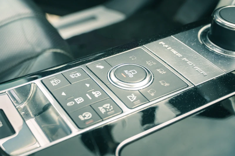 Land Rover Range rover, снимка 8 - Автомобили и джипове - 52543048