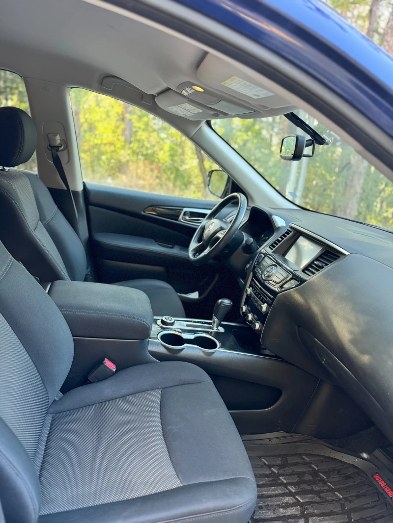 Nissan Pathfinder 3.5 SV, снимка 5 - Автомобили и джипове - 52001276