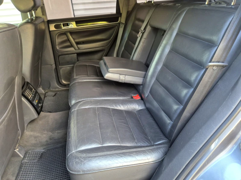VW Touareg 3.2 ГАЗ/Бензин, снимка 6 - Автомобили и джипове - 52033813