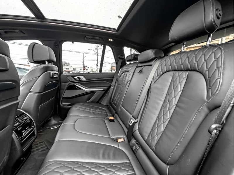 BMW X5 * АВТО КРЕДИТ* ЦЕНА ДО БГ * СЕРВИЗНА ИСТОРИЯ * , снимка 12 - Автомобили и джипове - 52908502