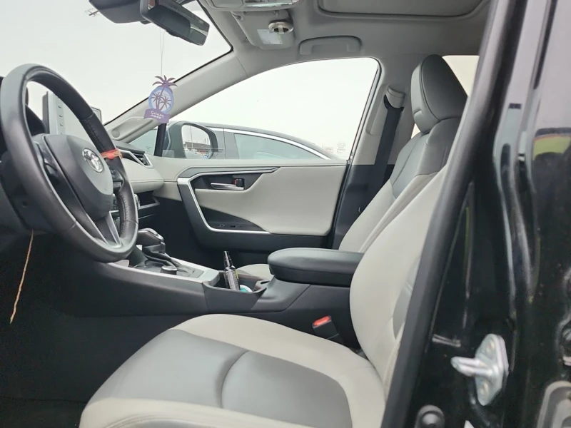 Toyota Rav4 HYBRID LIMITED * * CARFAX * * АВТО КРЕДИТ * * , снимка 5 - Автомобили и джипове - 53143351