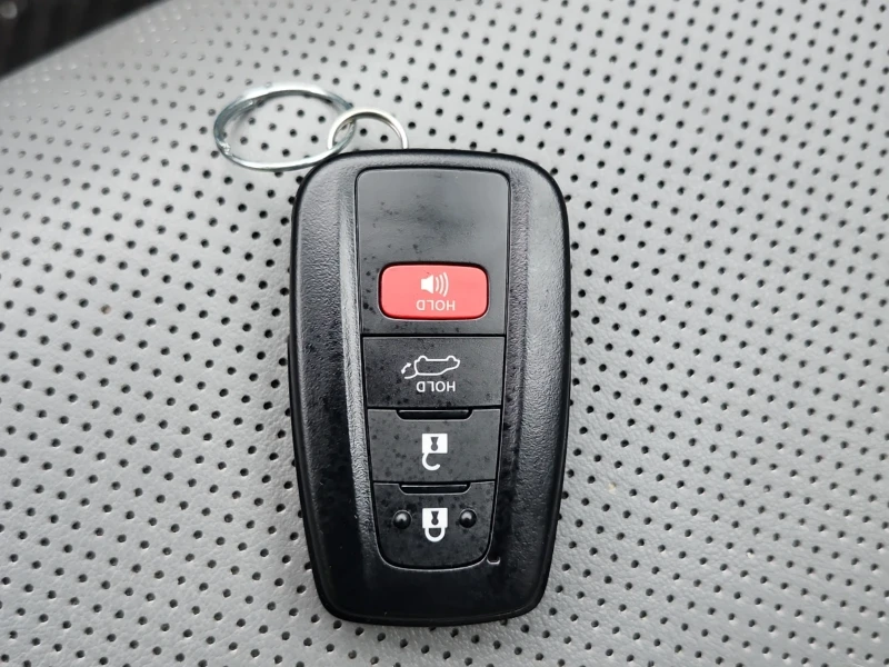 Toyota Rav4 HYBRID LIMITED * * CARFAX * * АВТО КРЕДИТ * * , снимка 8 - Автомобили и джипове - 53143351