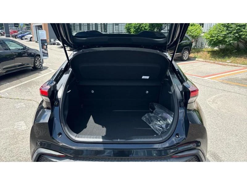 Toyota C-HR 1.8 HSD CLUB FWD, снимка 10 - Автомобили и джипове - 54758452