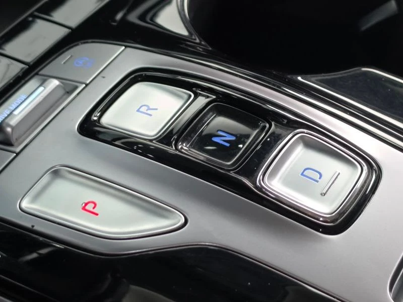 Hyundai Tucson 1.6 Automatic, снимка 9 - Автомобили и джипове - 55843322